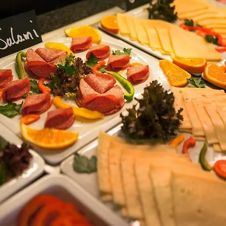 Comfort Frankfurt Station 3*