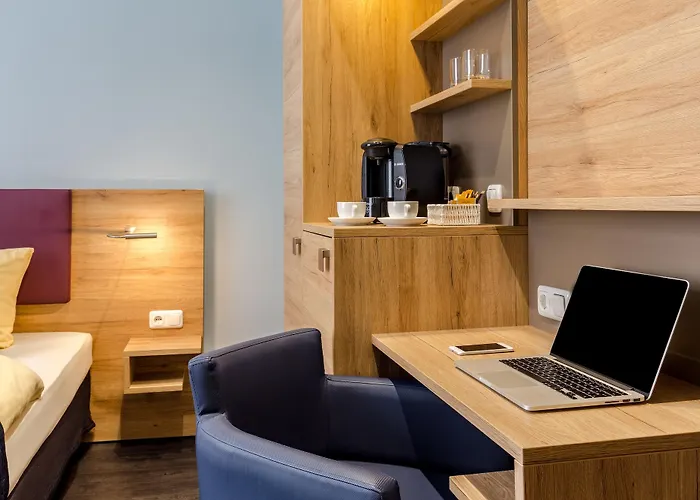 Hotel Comfort Frankfurt Station 3*