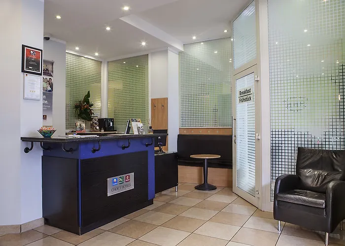 Hotel Comfort Frankfurt Station 3*