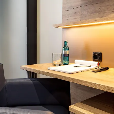 Comfort Frankfurt Station 3*