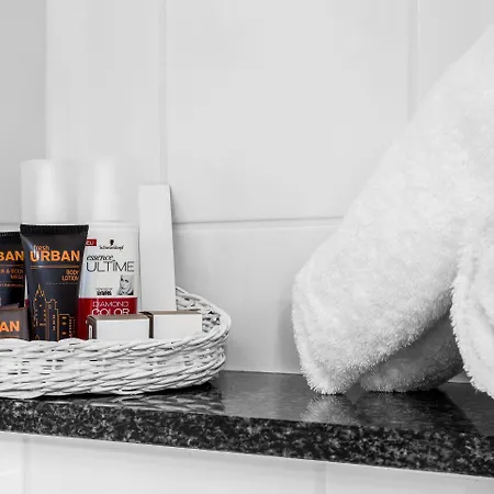 Ocean Pearl Frankfurt Station Hotel 3*
