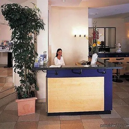 法兰克福中央车站舒适酒店 3*