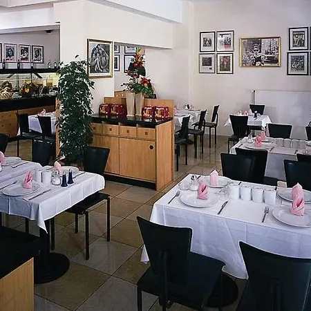 酒店 法兰克福中央车站舒适酒店 3*