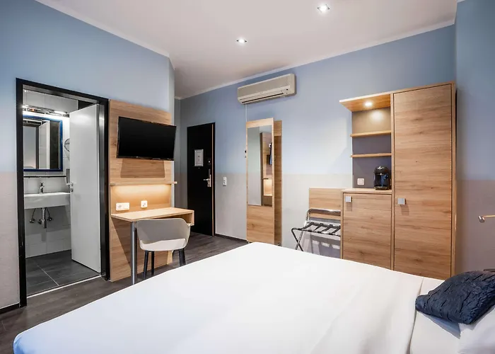 Hotel Comfort Frankfurt Station 3*