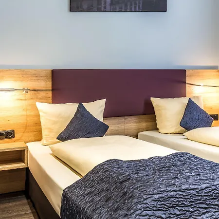 Hotel Comfort Frankfurt Station 3*