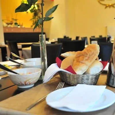 Comfort Frankfurt Station 3*