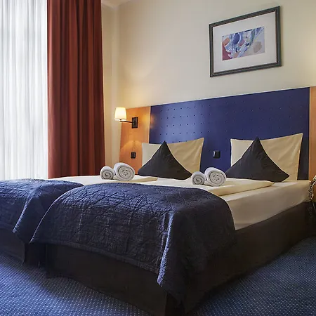 Hotell Comfort Frankfurt Station 3*